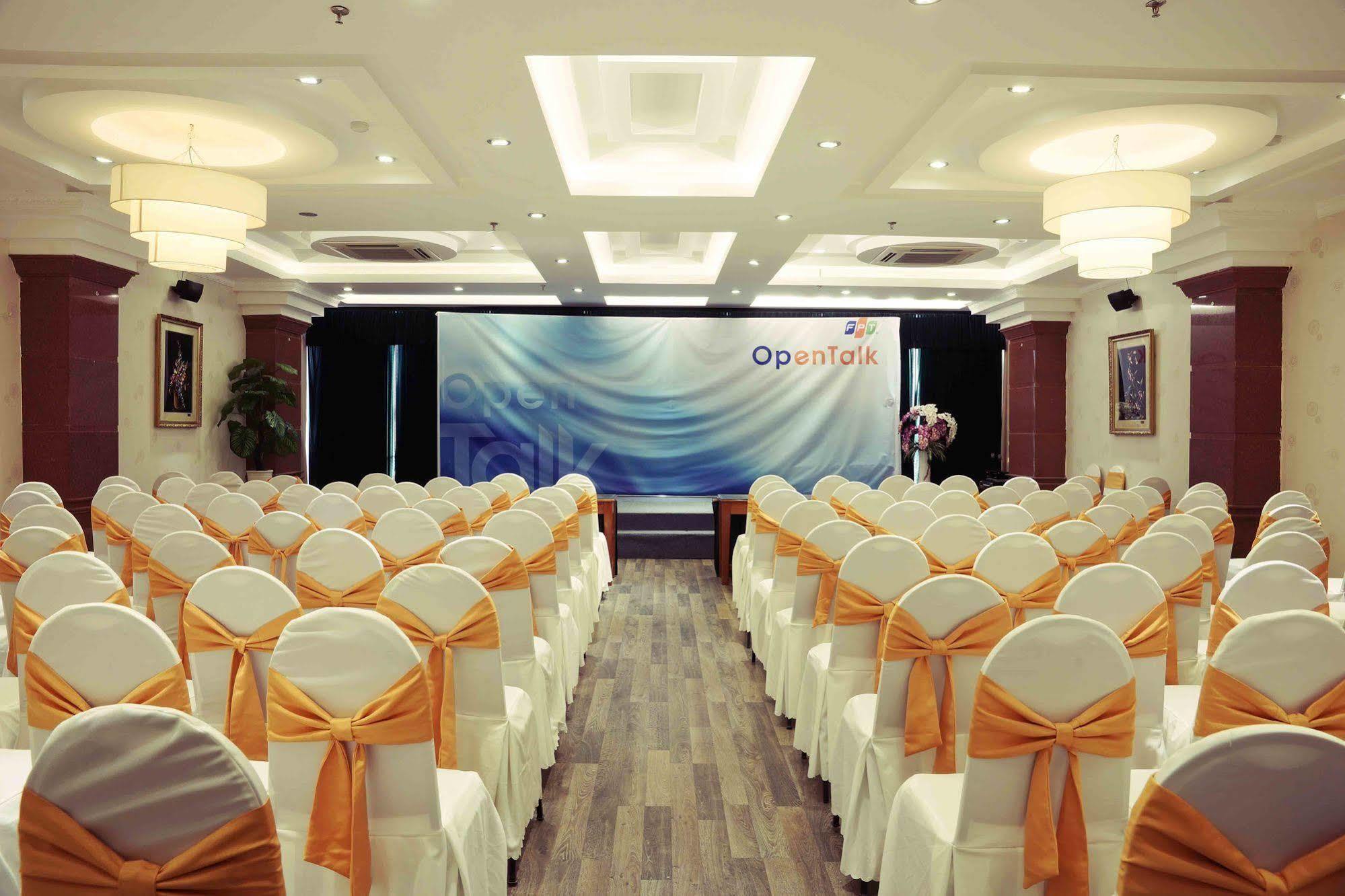 Adina Hotel Дананг Екстер'єр фото